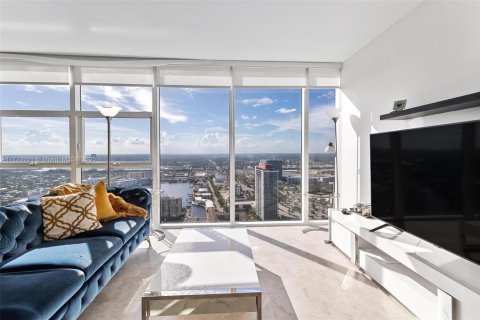 Copropriété à vendre à Hallandale Beach, Floride: 1 chambre, 80.92 m2 № 2088459 - photo 2