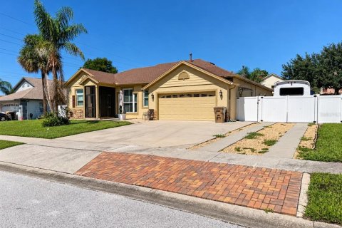 Villa ou maison à Clermont, Floride 4 chambres, 177.54 m2 № 2425875