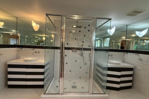 Villa ou maison à louer à Oakland Park, Floride: 3 chambres, 192.4 m2 № 1963775 - photo 14