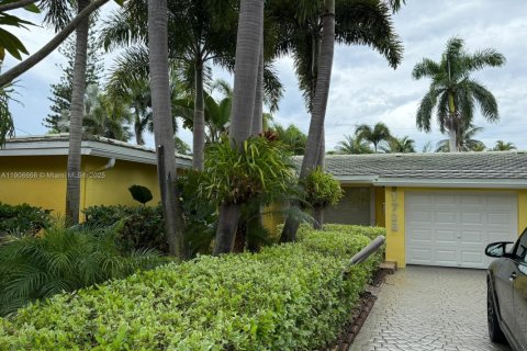 Villa ou maison à louer à Oakland Park, Floride: 3 chambres, 192.4 m2 № 1963775 - photo 3