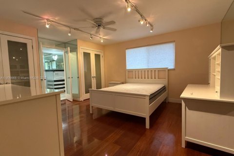 Villa ou maison à louer à Oakland Park, Floride: 3 chambres, 192.4 m2 № 1963775 - photo 4