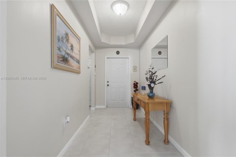 House in Davie, Florida 3 bedrooms, 168.62 sq.m. № 2065282 - photo 3