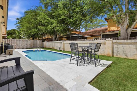 House in Davie, Florida 3 bedrooms, 168.62 sq.m. № 2065282 - photo 13