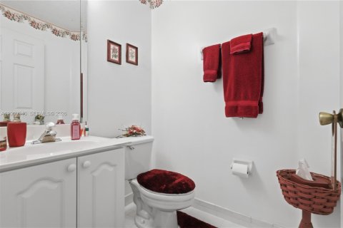 House in Davie, Florida 3 bedrooms, 168.62 sq.m. № 2065282 - photo 23