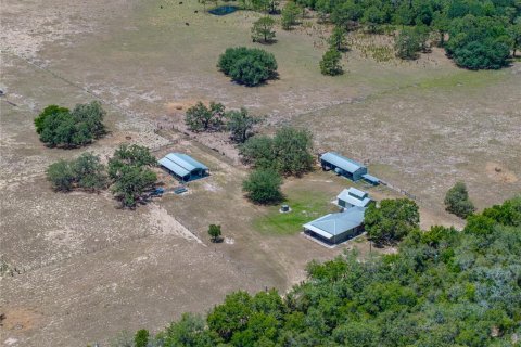 Купить виллу или дом в Хейнс-Сити, Флорида 5 комнат, 302.49м2, № 1829704 - фото 13