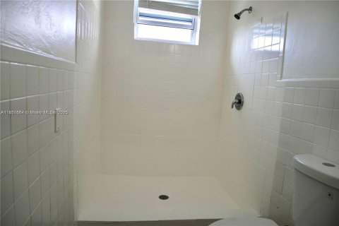 Снять в аренду квартиру в Майами, Флорида 1 спальня, № 1958368 - фото 17