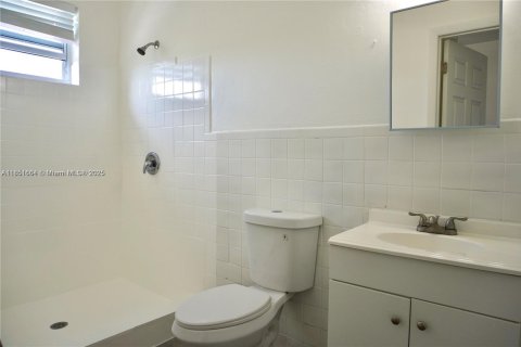 Снять в аренду квартиру в Майами, Флорида 1 спальня, № 1958368 - фото 16