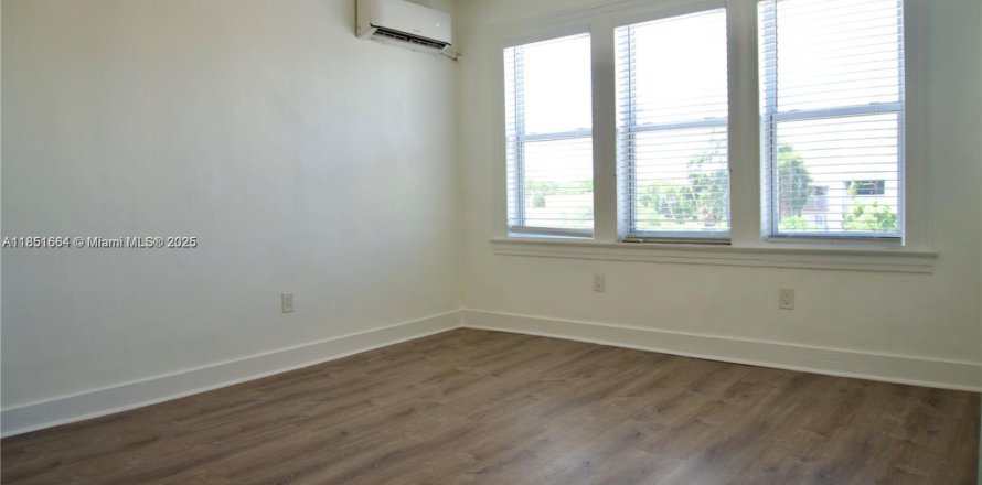 Квартира в Майами, Флорида 1 спальня № 1958368