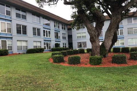 Condominio en venta en Winter Haven, Florida, 2 dormitorios, 105.35 m2 № 1626206 - foto 1