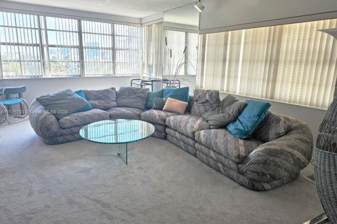 Condominio en venta en Hallandale Beach, Florida, 3 dormitorios, 161.65 m2 № 1728818 - foto 11
