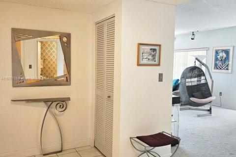 Condominio en venta en Hallandale Beach, Florida, 3 dormitorios, 161.65 m2 № 1728818 - foto 5