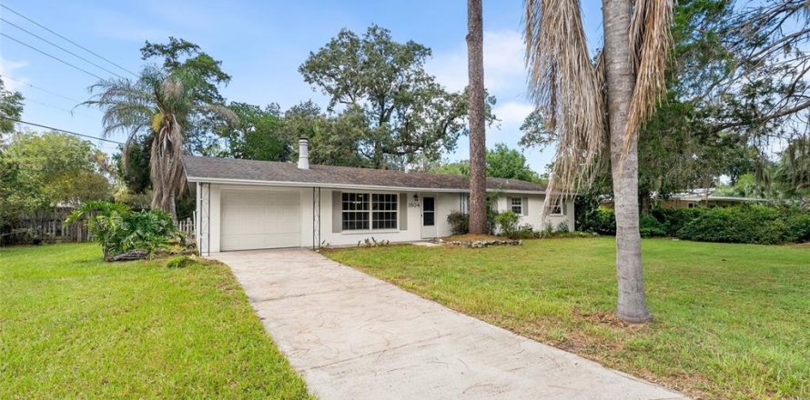 Villa ou maison à Gainesville, Floride 4 chambres, 166.48 m2 № 2347687