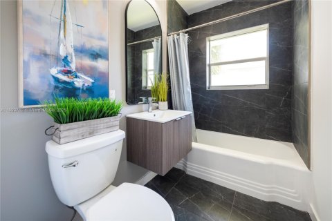 Купить виллу или дом в Форт-Лодердейл, Флорида 3 спальни, 154.03м2, № 1187957 - фото 12