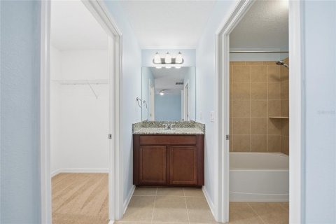 House in Wesley Chapel, Florida 5 bedrooms, 287.81 sq.m. № 2223625 - photo 21