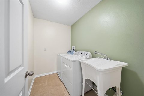 House in Wesley Chapel, Florida 5 bedrooms, 287.81 sq.m. № 2223625 - photo 26