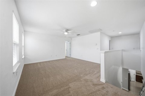 House in Wesley Chapel, Florida 5 bedrooms, 287.81 sq.m. № 2223625 - photo 28