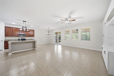 House in Wesley Chapel, Florida 5 bedrooms, 287.81 sq.m. № 2223625 - photo 10