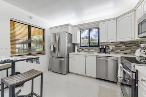Casa en venta en Weston, Florida, 2 dormitorios, 146.79 m2 № 2038981 - foto 11