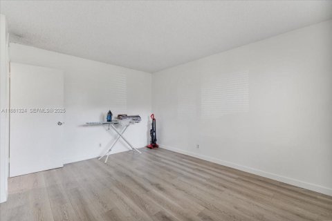 Casa en venta en Weston, Florida, 2 dormitorios, 146.79 m2 № 2038981 - foto 15