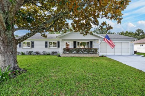 Casa en Dunnellon, Florida 2 dormitorios, 115.94 m2 № 2152239
