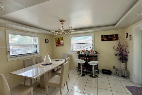 Villa ou maison à vendre à Margate, Floride: 4 chambres, 177.26 m2 № 1798912 - photo 7