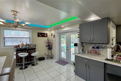Villa ou maison à vendre à Margate, Floride: 4 chambres, 177.26 m2 № 1798912 - photo 11