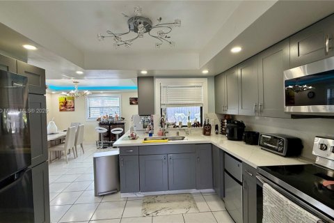 Villa ou maison à vendre à Margate, Floride: 4 chambres, 177.26 m2 № 1798912 - photo 18
