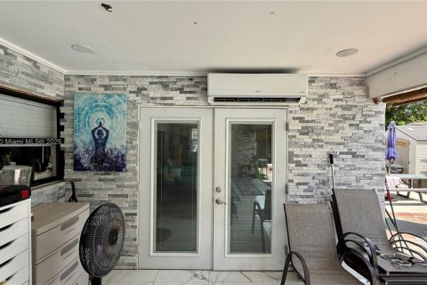 Villa ou maison à vendre à Margate, Floride: 4 chambres, 177.26 m2 № 1798912 - photo 8