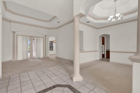 House in Orlando, Florida 5 bedrooms, 383.41 sq.m. № 1568212 - photo 6