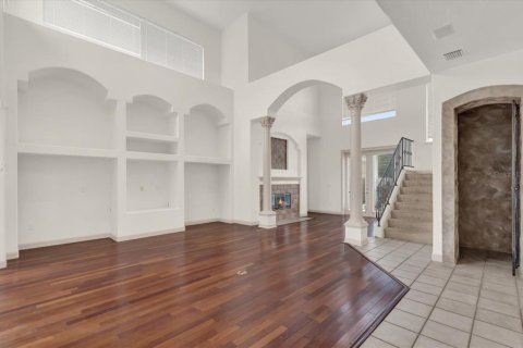 House in Orlando, Florida 5 bedrooms, 383.41 sq.m. № 1568212 - photo 14