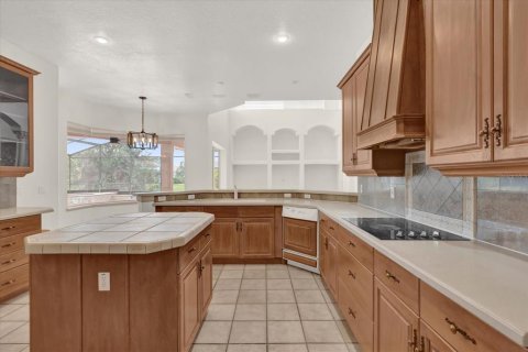 House in Orlando, Florida 5 bedrooms, 383.41 sq.m. № 1568212 - photo 20