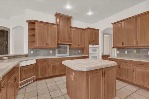 House in Orlando, Florida 5 bedrooms, 383.41 sq.m. № 1568212 - photo 21