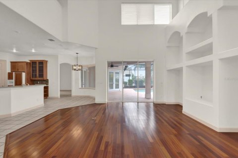 House in Orlando, Florida 5 bedrooms, 383.41 sq.m. № 1568212 - photo 15