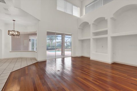 House in Orlando, Florida 5 bedrooms, 383.41 sq.m. № 1568212 - photo 16