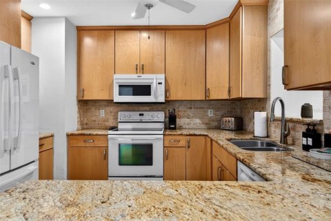 Villa ou maison à vendre à Sarasota, Floride: 3 chambres, 143.81 m2 № 2233529 - photo 15