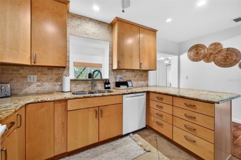 Villa ou maison à vendre à Sarasota, Floride: 3 chambres, 143.81 m2 № 2233529 - photo 16