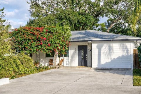 House in Sarasota, Florida 3 bedrooms, 143.81 sq.m. № 2233529