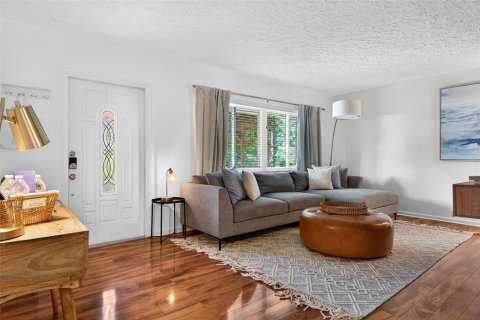 Villa ou maison à vendre à Sarasota, Floride: 3 chambres, 143.81 m2 № 2233529 - photo 8