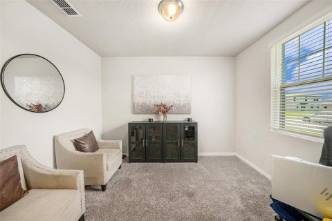 House in Zephyrhills, Florida 4 bedrooms, 217.39 sq.m. № 1824646 - photo 2