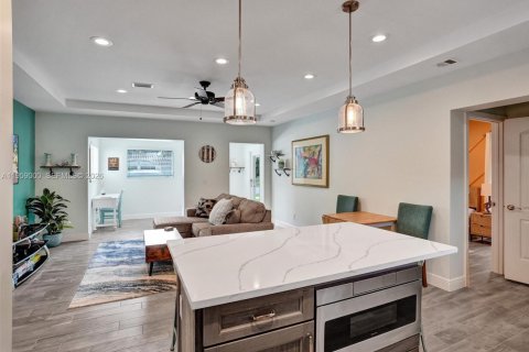 Снять в аренду виллу или дом в Форт-Лодердейл, Флорида 3 спальни, 134.71м2, № 2017970 - фото 17