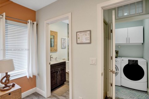 Снять в аренду виллу или дом в Форт-Лодердейл, Флорида 3 спальни, 134.71м2, № 2017970 - фото 23