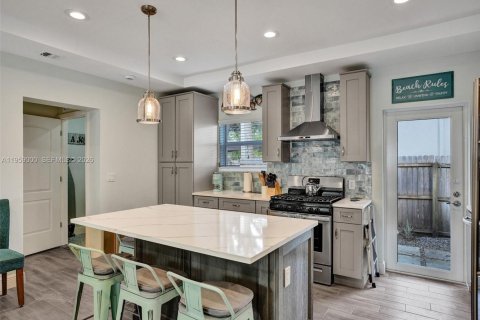 Снять в аренду виллу или дом в Форт-Лодердейл, Флорида 3 спальни, 134.71м2, № 2017970 - фото 12