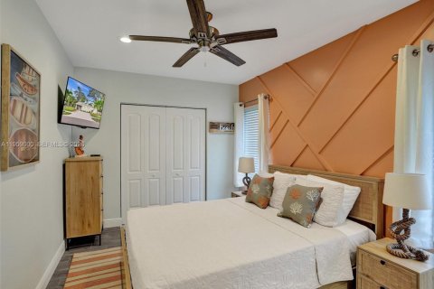 Снять в аренду виллу или дом в Форт-Лодердейл, Флорида 3 спальни, 134.71м2, № 2017970 - фото 19