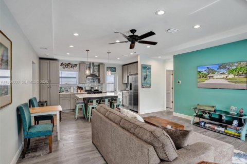 Снять в аренду виллу или дом в Форт-Лодердейл, Флорида 3 спальни, 134.71м2, № 2017970 - фото 8