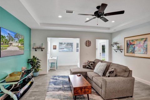 Снять в аренду виллу или дом в Форт-Лодердейл, Флорида 3 спальни, 134.71м2, № 2017970 - фото 9