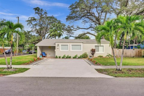 Дом в Форт-Лодердейл, Флорида 3 спальни, 134.71м2 № 2017970