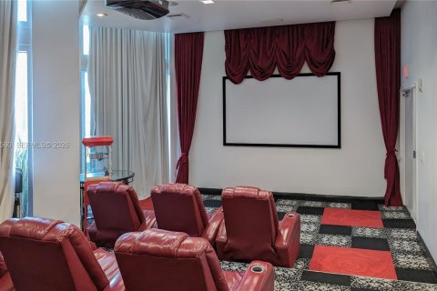 Купить кондоминиум в Майами, Флорида 2 спальни, 99.87м2, № 2089840 - фото 20