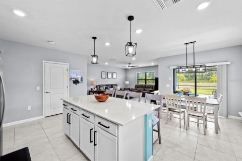 Villa ou maison à vendre à North Fort Myers, Floride: 4 chambres, 171.87 m2 № 1670736 - photo 8