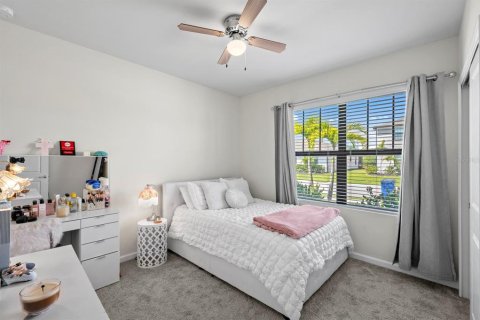 Villa ou maison à vendre à North Fort Myers, Floride: 4 chambres, 171.87 m2 № 1670736 - photo 20