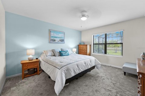 Villa ou maison à vendre à North Fort Myers, Floride: 4 chambres, 171.87 m2 № 1670736 - photo 16